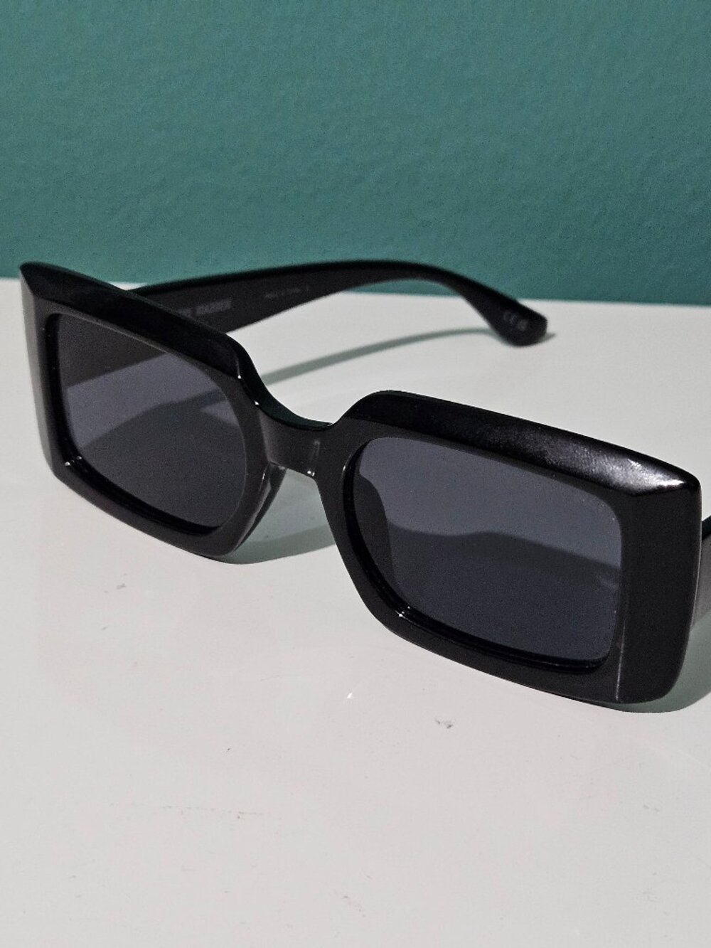 Steve Madden Sonique Womens Black Square Frame Adult Sunglasses